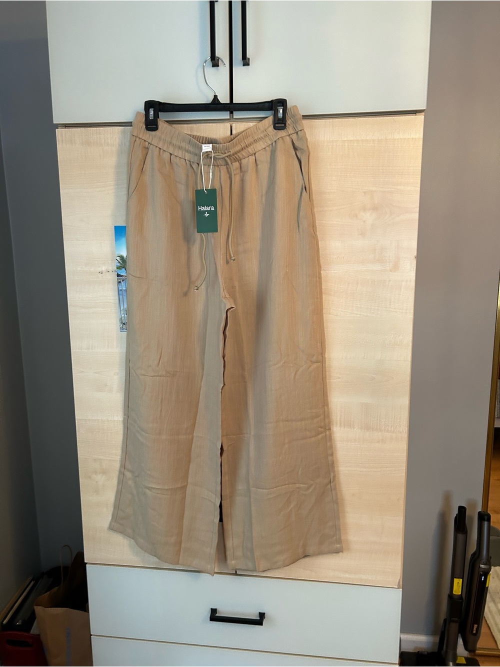HALARA Tan Drawstring Sweatpants - Picture 2 of 5